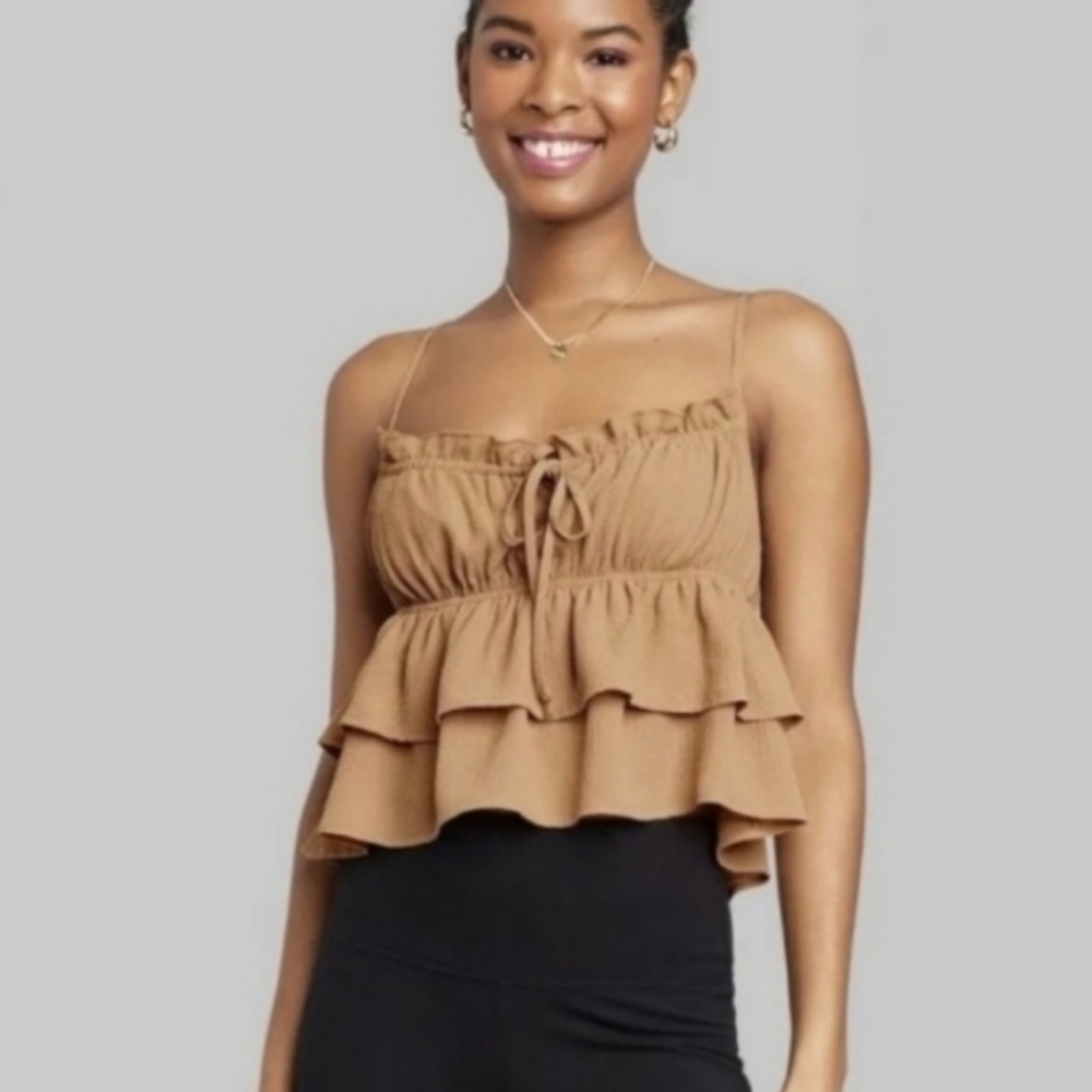 ❤️10/$16 New Women's Tan Ruffle Top Tank Cropped